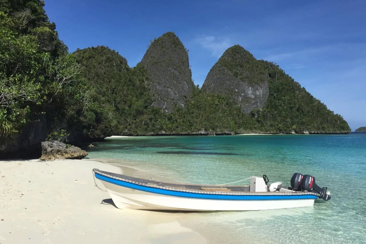 Coralia tender at Wayag beach, Raja Ampat