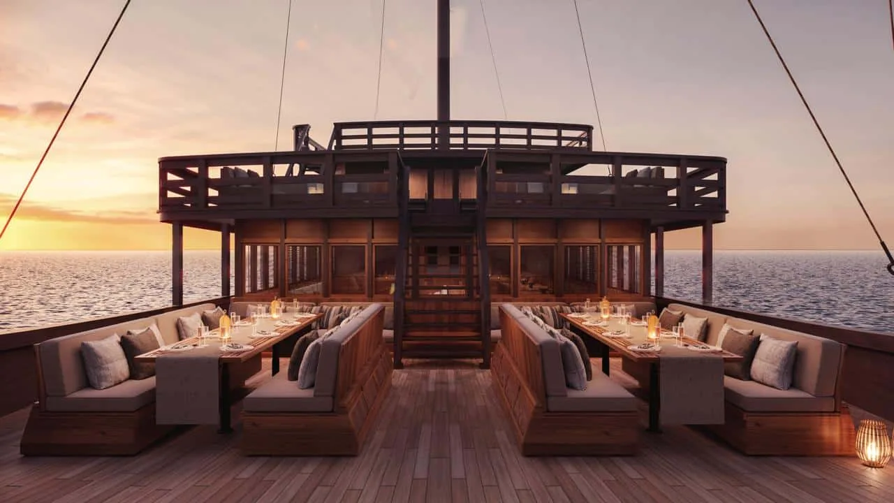 CORALIA II main deck with camera room