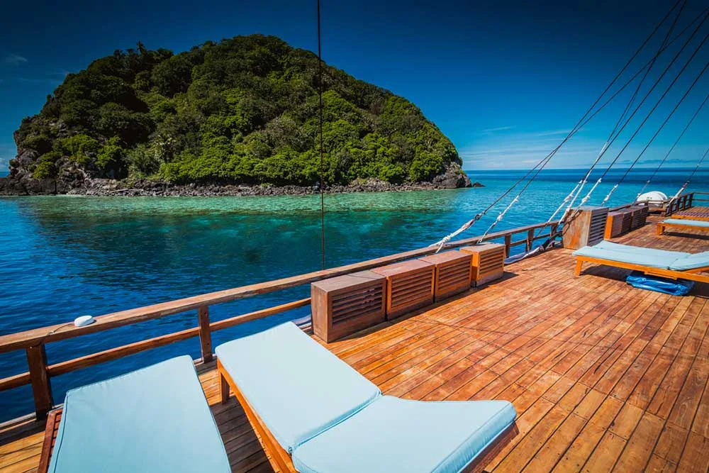 Neomi Cruise sun deck with ocean views