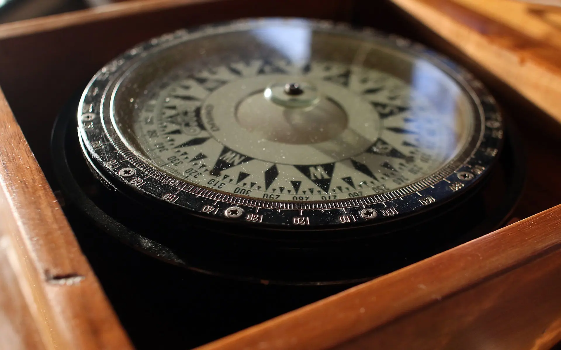 Tiare Liveaboard Navigation Compass | Indonesia Juara Trip