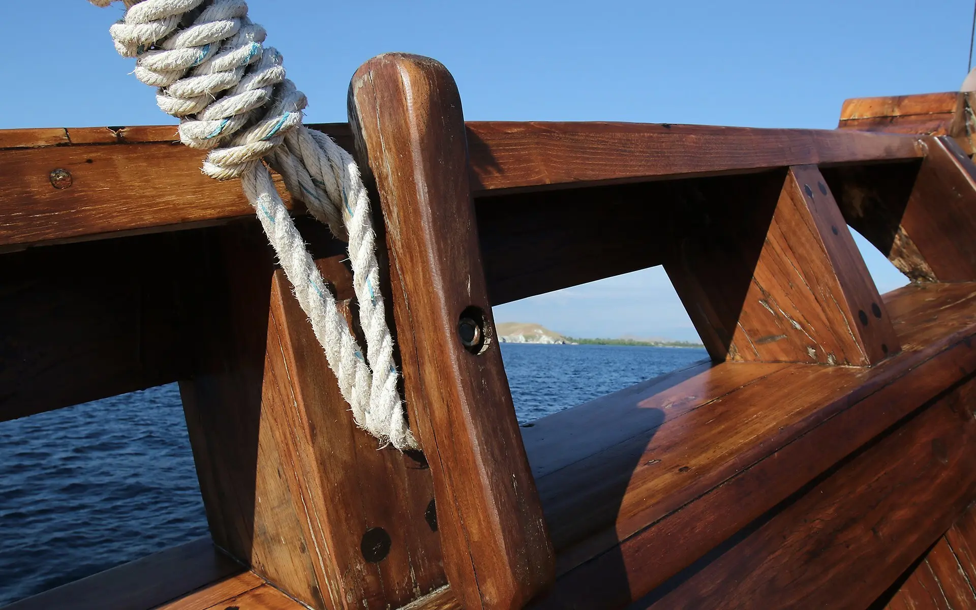 Tiare Liveaboard Rope and Railing Detail | Indonesia Juara Trip