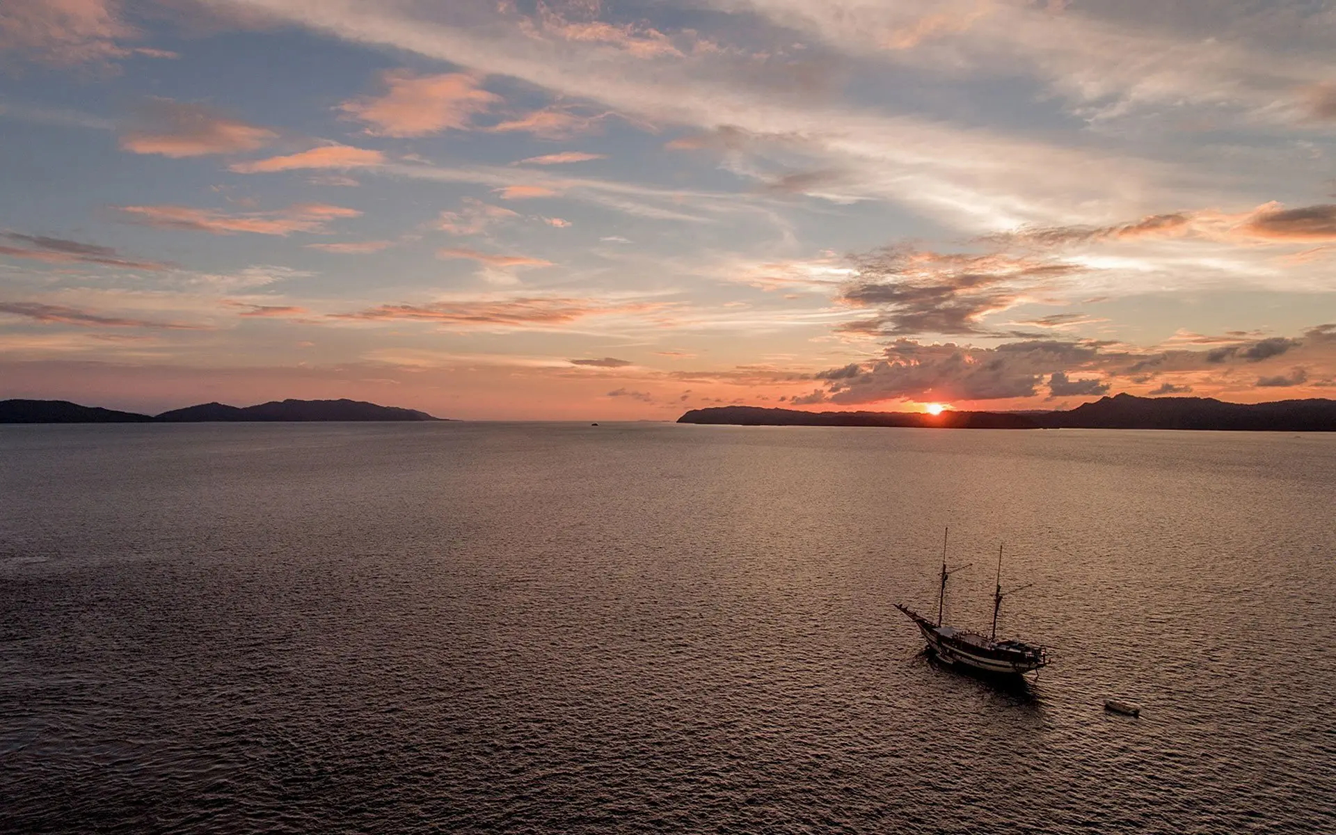 Tiare Liveaboard at Sunset | Indonesia Juara Trip